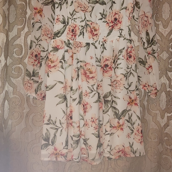 Long sleeve floral dress - Picture 5 of 6